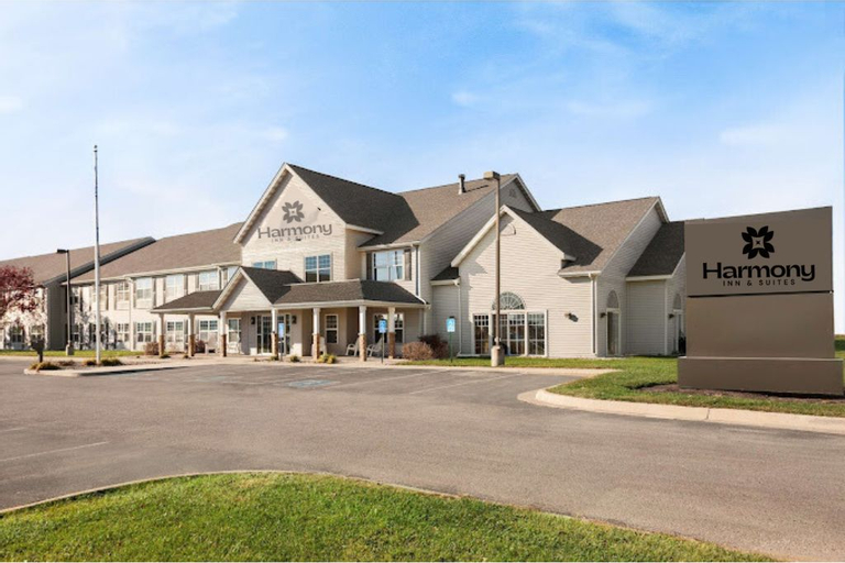 HARMONY INN & SUITES, Webster