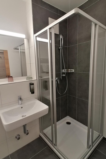 Bathroom, wild & bolz eMotel, Liezen