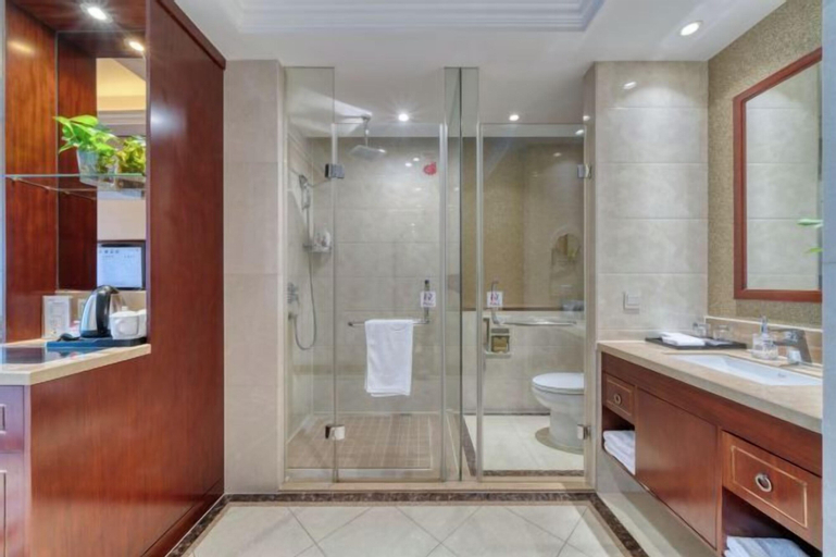 Bathroom 9