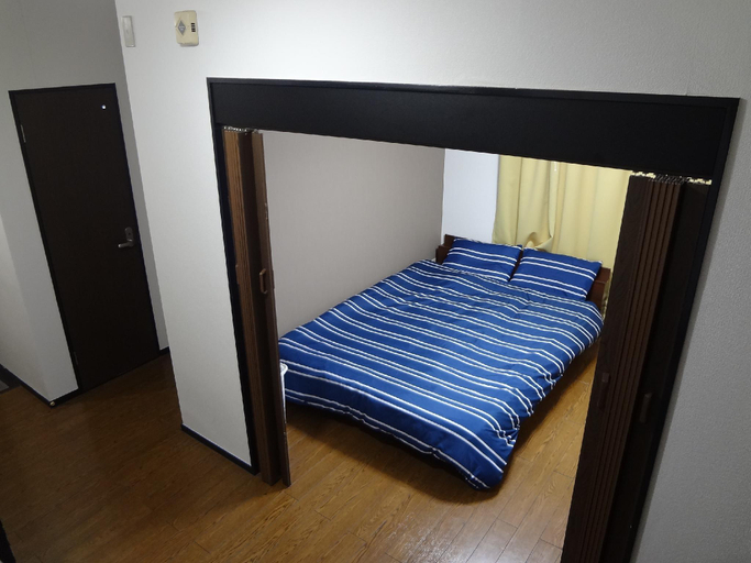 Bedroom 2, Guest House Zwell Hakata Ohori Park1-402, Fukuoka