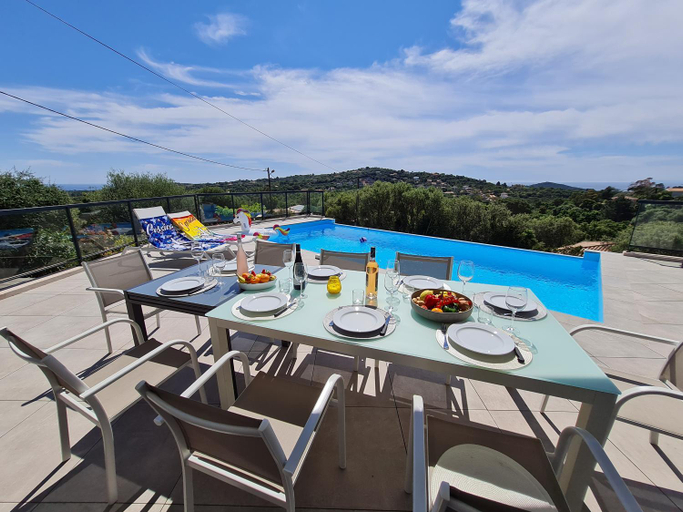 Food & Drinks, Villa Mekasteni, Corse-du-Sud