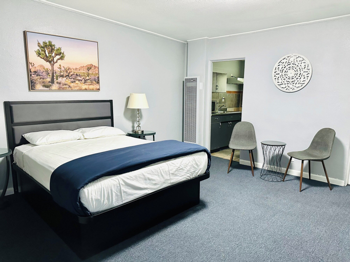 Bedroom 12