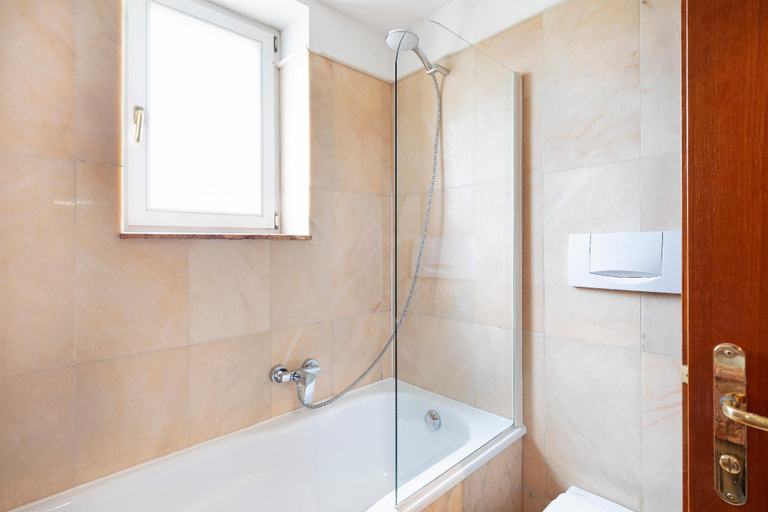 Bathroom 9