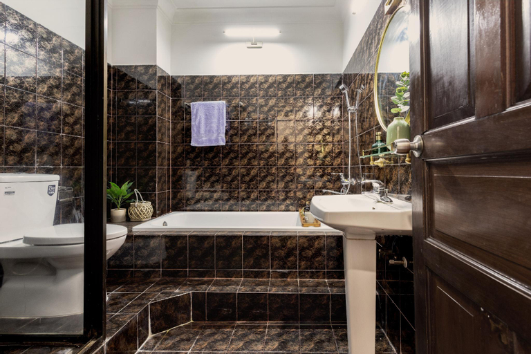 Bathroom 1