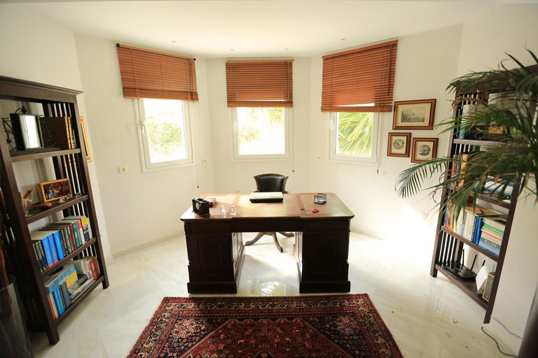 5, In White Villa, Attica