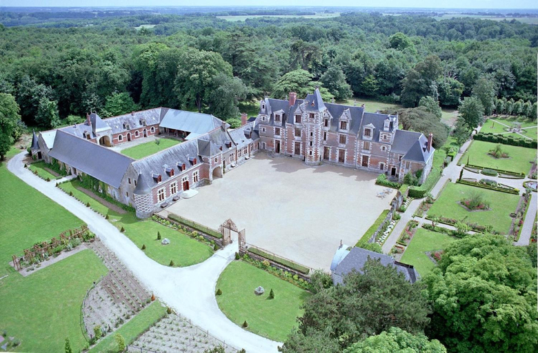 Exterior 2