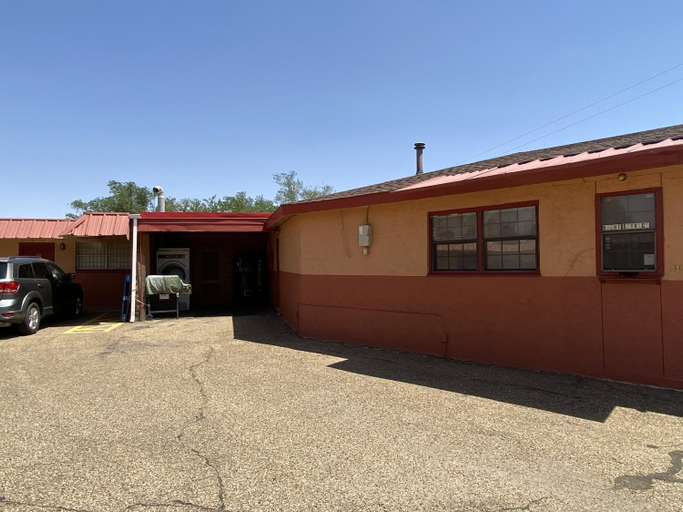 Others 3, Rodeway Inn, Garza