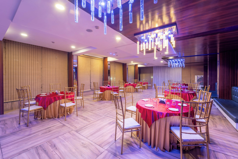 Food & Drinks 5, Treebo Musk, Indore