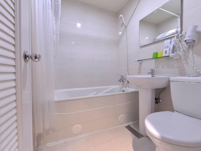 Bathroom 4