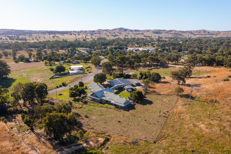 Others 5, Tarcutta Retreat, Wagga Wagga - Pt B