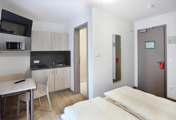 Bedroom 4, Apartment Hotel 37, Landshut
