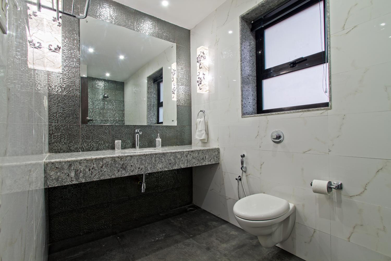 Bathroom 5, Private Luxury Home With Spacious Design, North Goa