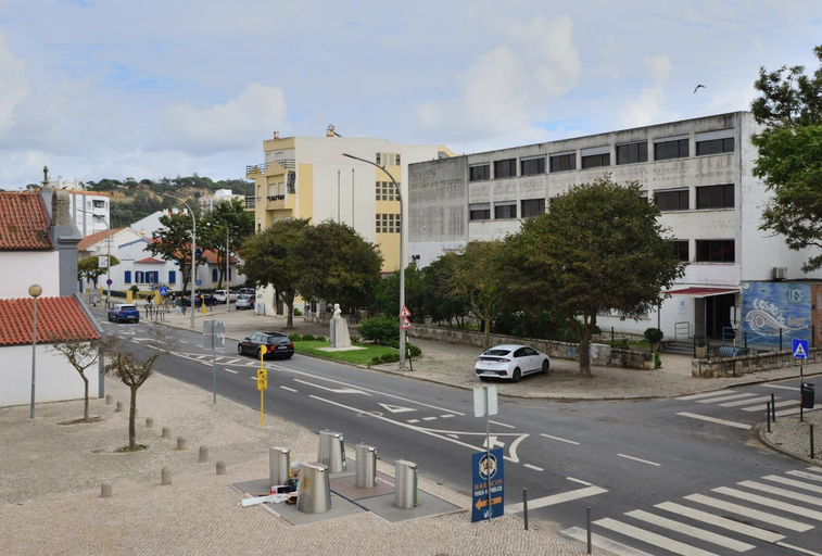 Palmeiras Beach Apartment, Almada