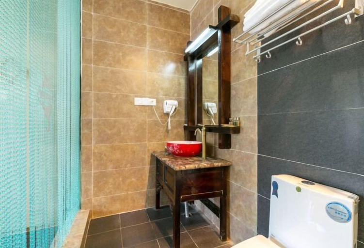Bathroom 3, Lijiang Blue Stone Inn, Lijiang