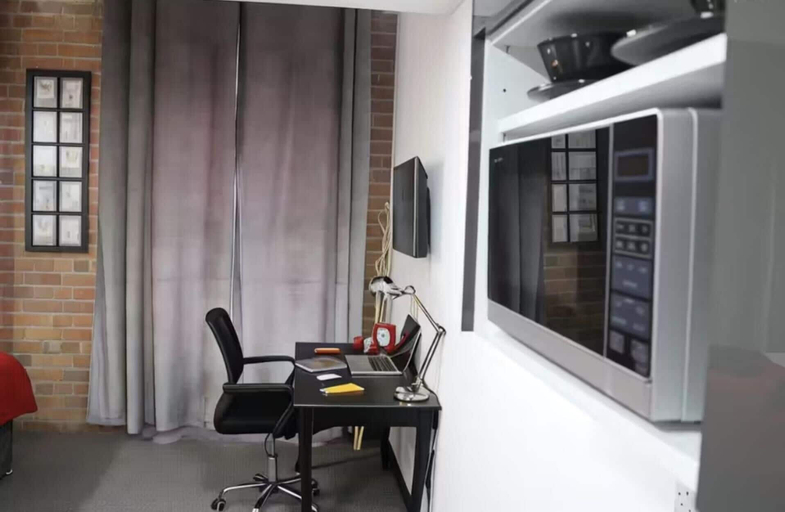 Interior 5, Studio - Sleeps 2 - Parking - Wifi, Nottingham