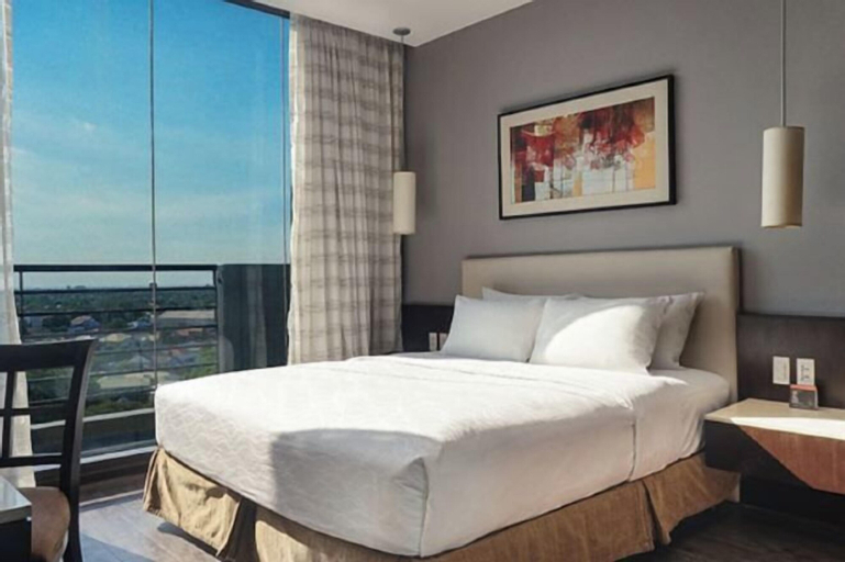 B Hotel Alabang, Muntinlupa