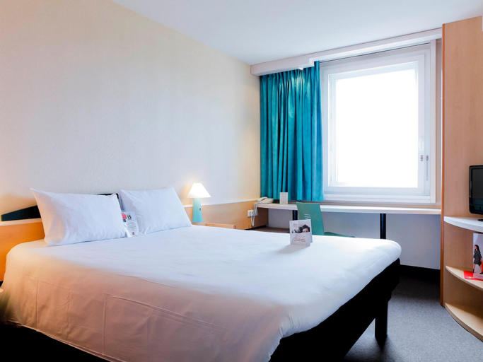 Bedroom 15