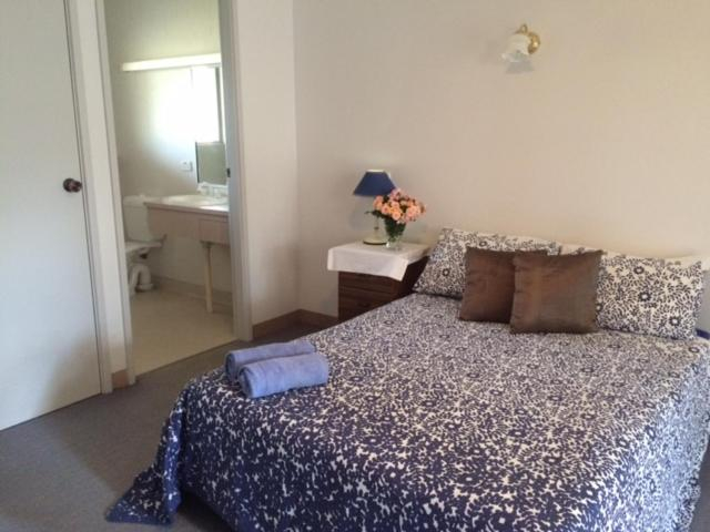 Bedroom 2, Tarcutta Retreat, Wagga Wagga - Pt B