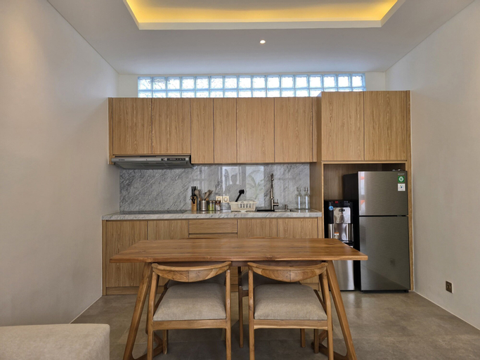 Dining Room 7