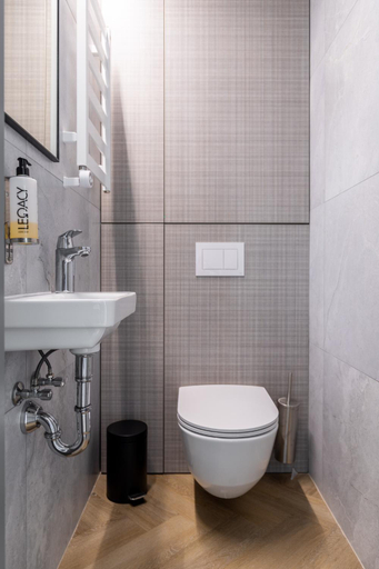 Bathroom 3, Sakalo kopa, Palangos