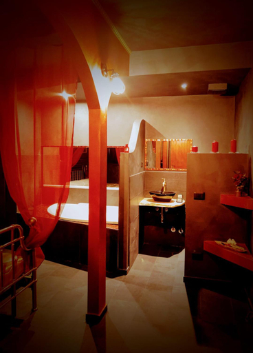 Others 4, AFFITTACAMERE LA QUIETE, Ancona