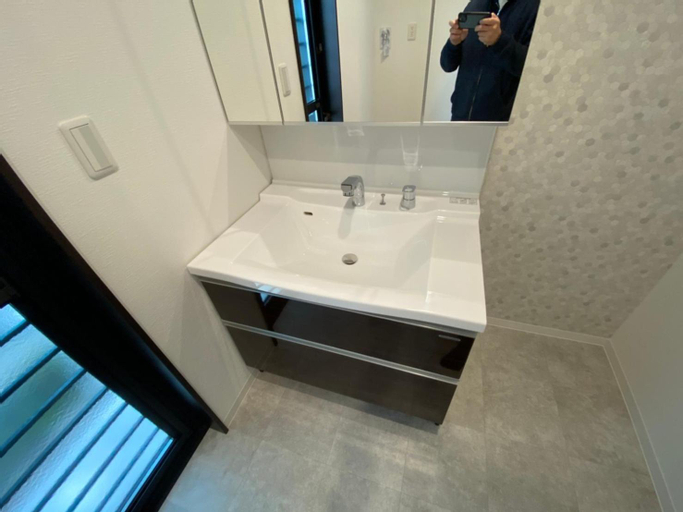 Bathroom 4
