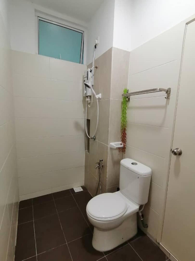 Bathroom 3, DESARU MELATI Homestay NETFLIX WIFI, Kota Tinggi