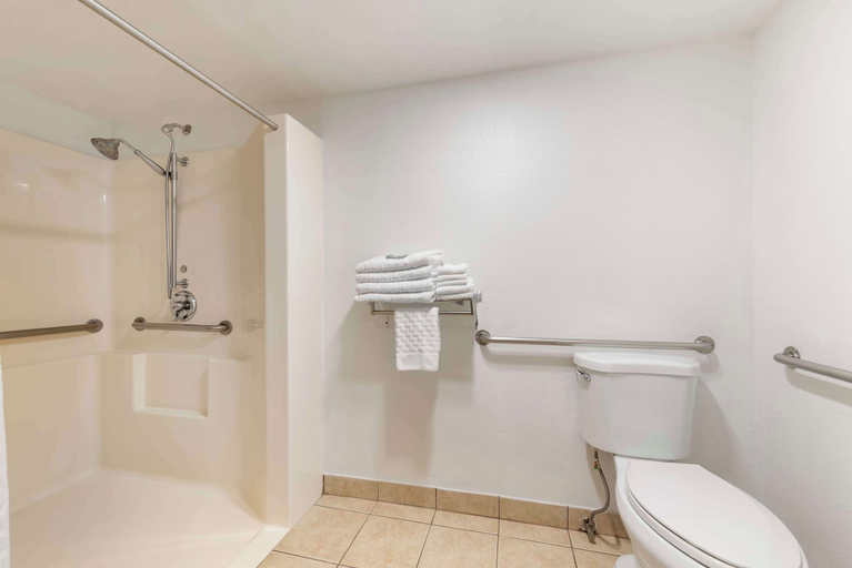Bathroom 4, Best Western Canon City, Fremont