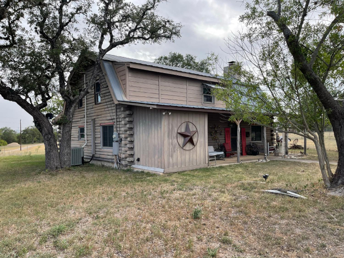 Others 3, Doe Creek Horse Ranch, Bandera
