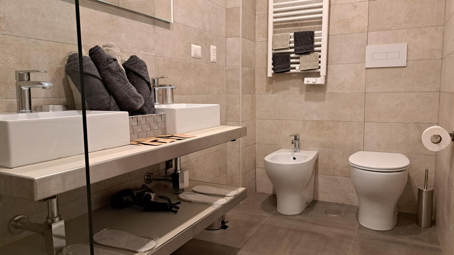 Bathroom 2, Lilia Charming house, Rome
