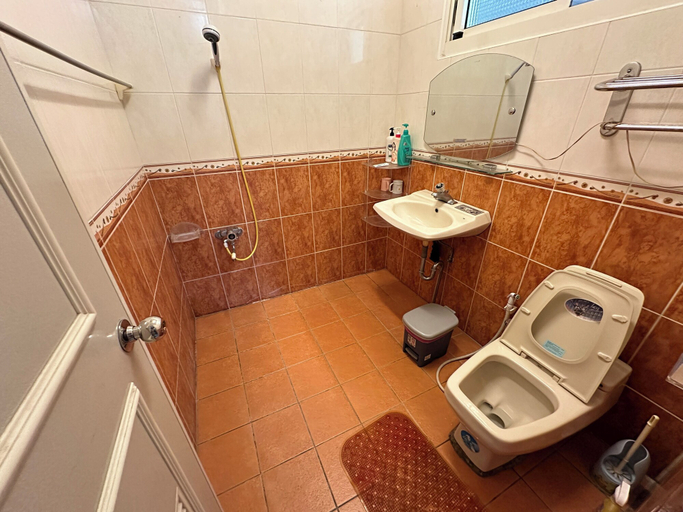 Bathroom, Little girl's home, Nantou