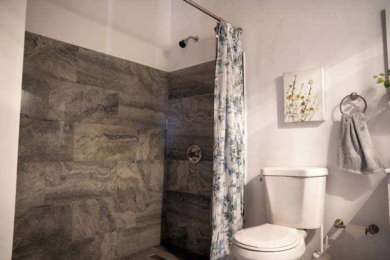 Bathroom 3, Hugo's Rental