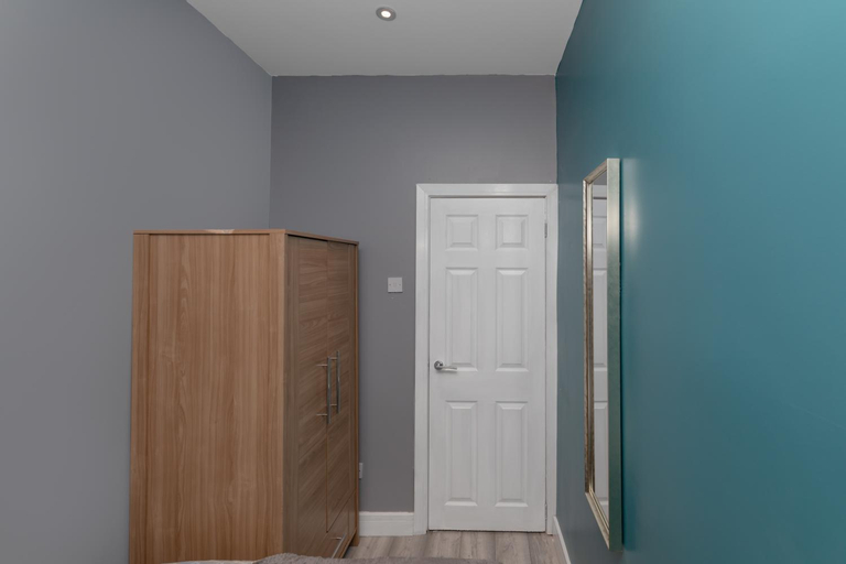 Others 4, Central Roof Terrace Apartment, Stockton-on-Tees
