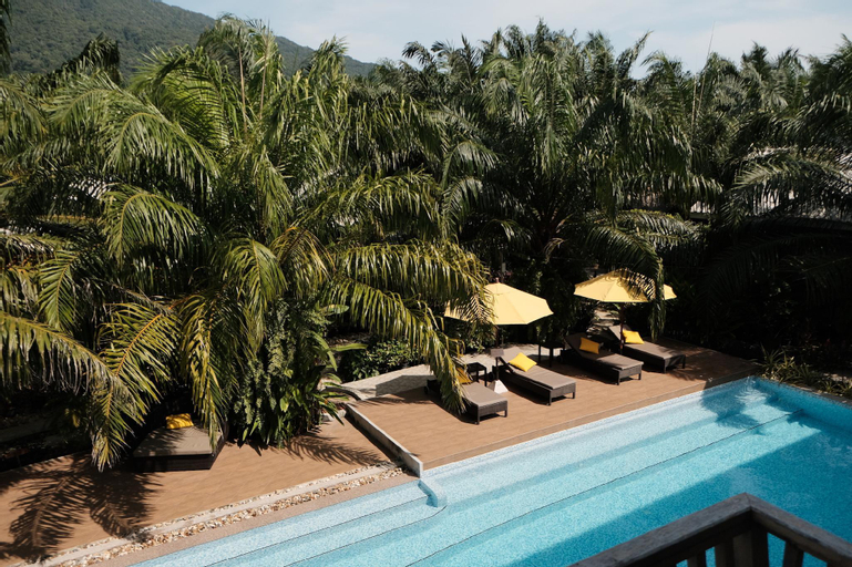 Swimming Pool 8