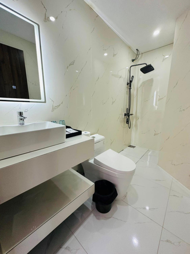 Bathroom 3, Vinh Home Apartment, Đông Hà