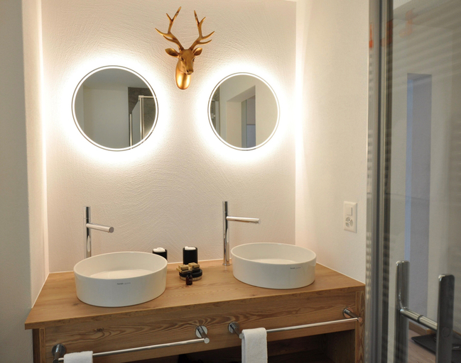 Bathroom 4, Hotel Bernina Pontresina, Maloja