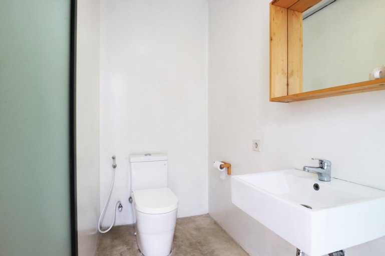 Bathroom 4