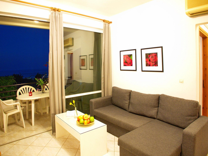 Others 4, Rouladina Apt 3 in Stalos, Crete