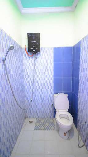 Bathroom 18