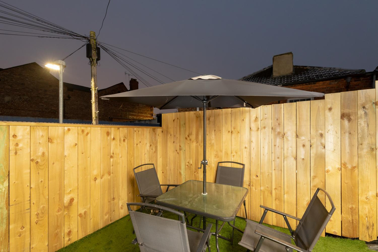 Others 5, Central Roof Terrace Apartment, Stockton-on-Tees
