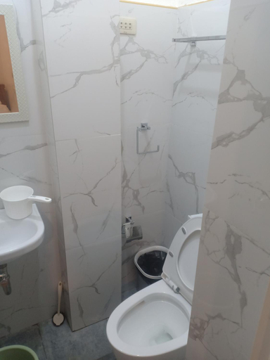 Bathroom 5, Antelmi Inn, Plaridel