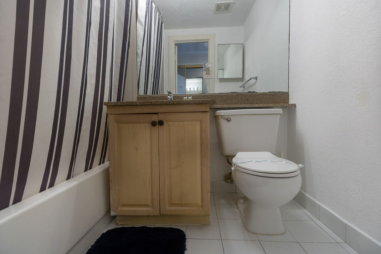 Bathroom, 689 Partial Ocean View Hollywood Beach, Broward