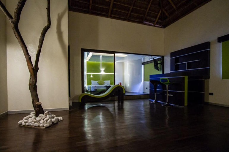 Others 3, Bora Bora Suites & Villas, El Marqués