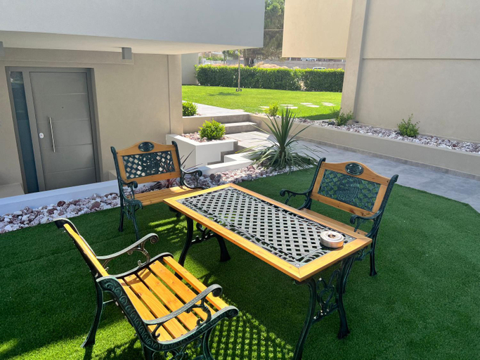 Facilities 5, Sia Mare, Attica