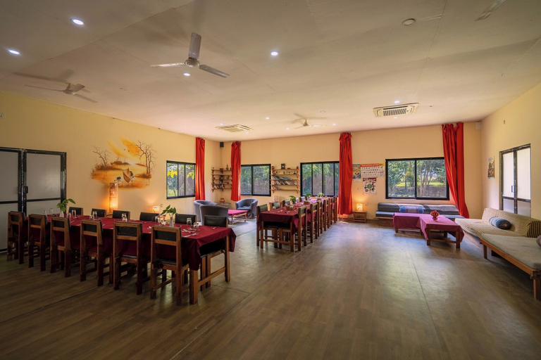 Food & Drinks 5, Nana Jungle Resort Near Chitwan National Park, Lumbini
