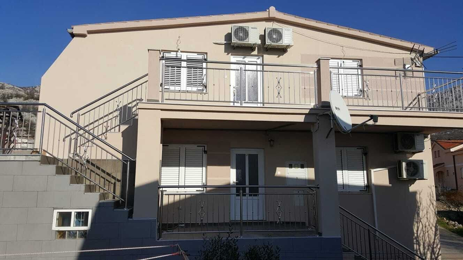 Exterior & Views 2, Lantana ex.Vila Americana, Karlobag