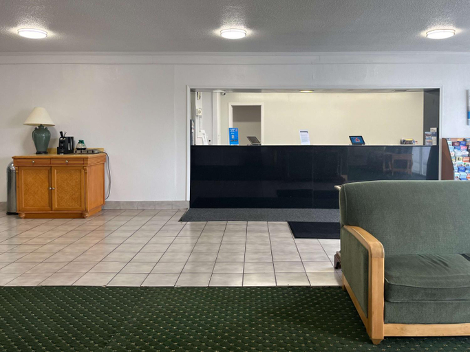 Public Area 2, Studio 6 Suites Pocomoke City, MD, Worcester