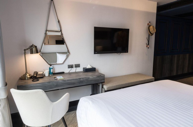 Bedroom 13