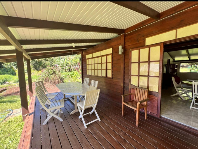 Others 4, Te Fare Manulani