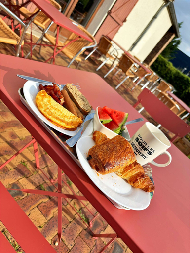 Food & Drinks